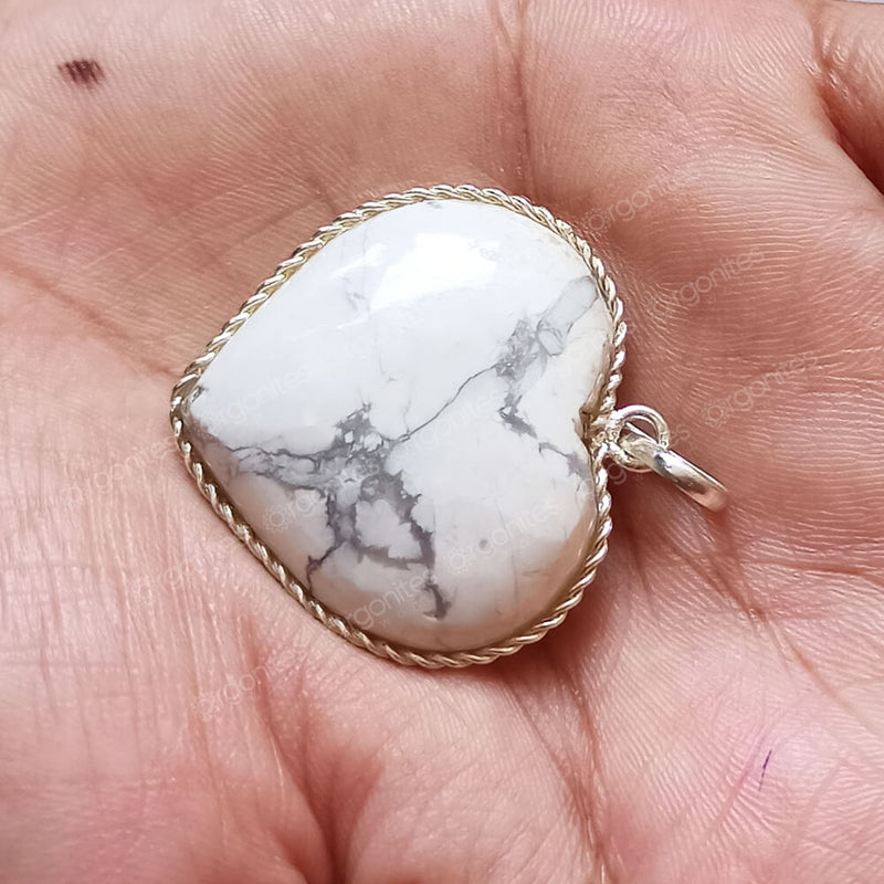 White Howlite Stone Chips Necklace | Aria'sClosetInc